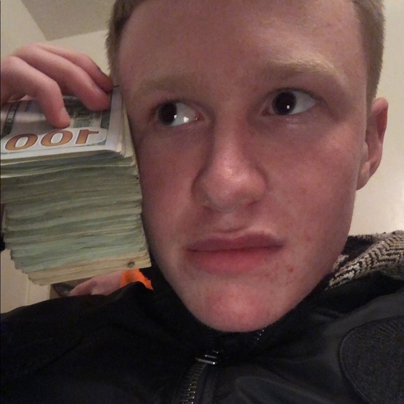 Meet your Posher, Joshua - Picture 8 of 8